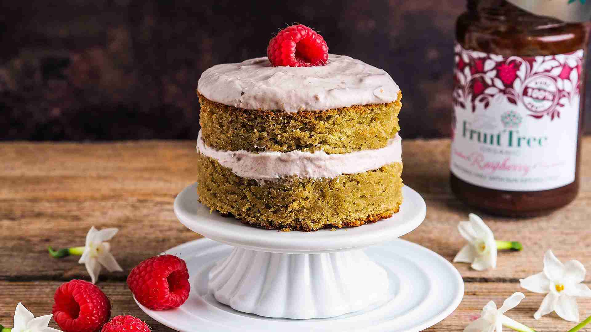 GÂTEAU MATCHA AVEC GIVRAGE AUX FRAMBOISES