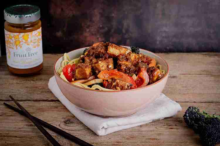 TOFU-STIR-FRY MIT MANGO