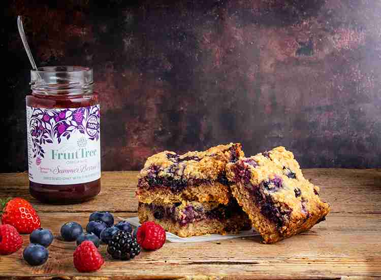 Summer Berries Crumble Oat Bar